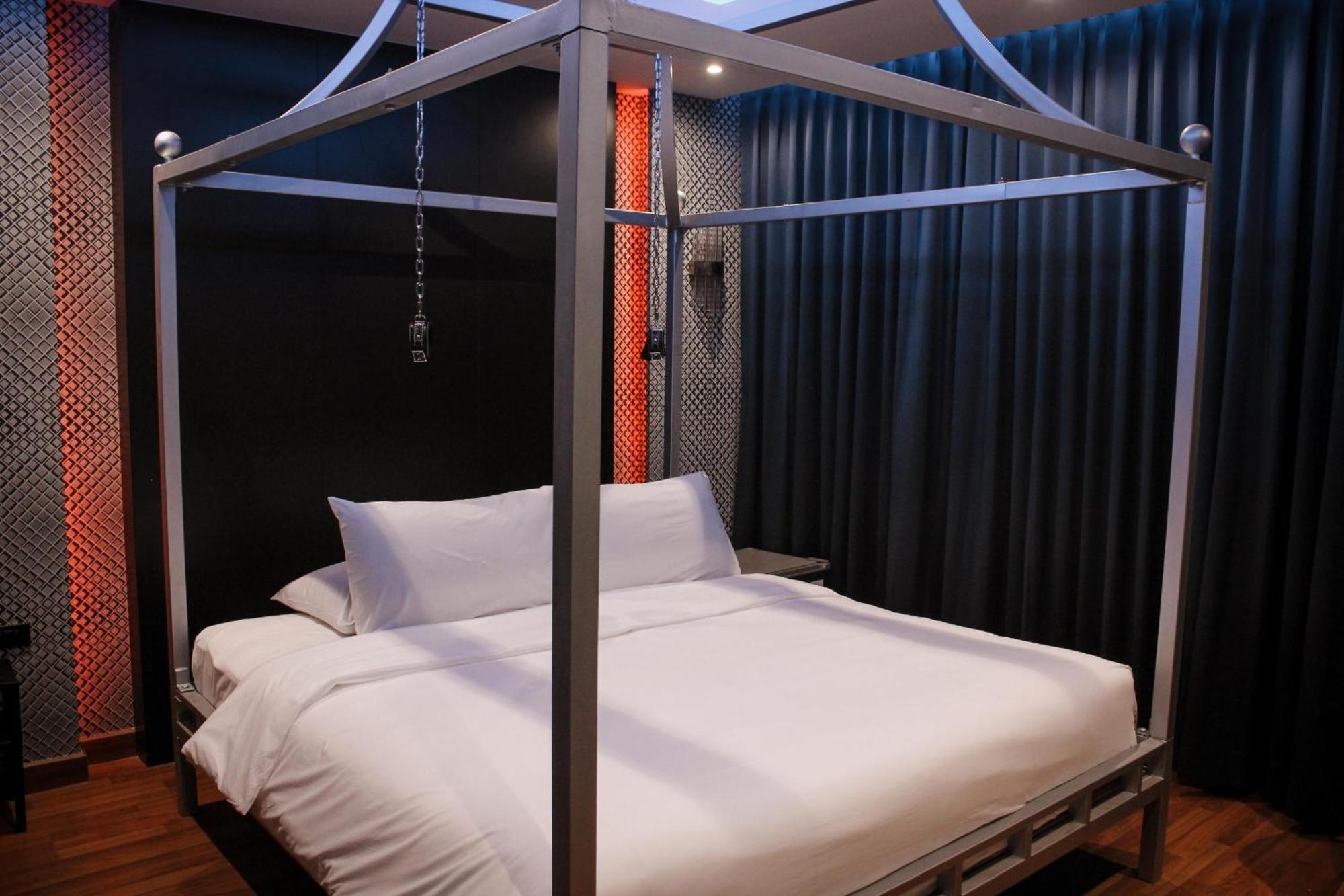 G Boutique Silom Hotel Bangkok Extérieur photo