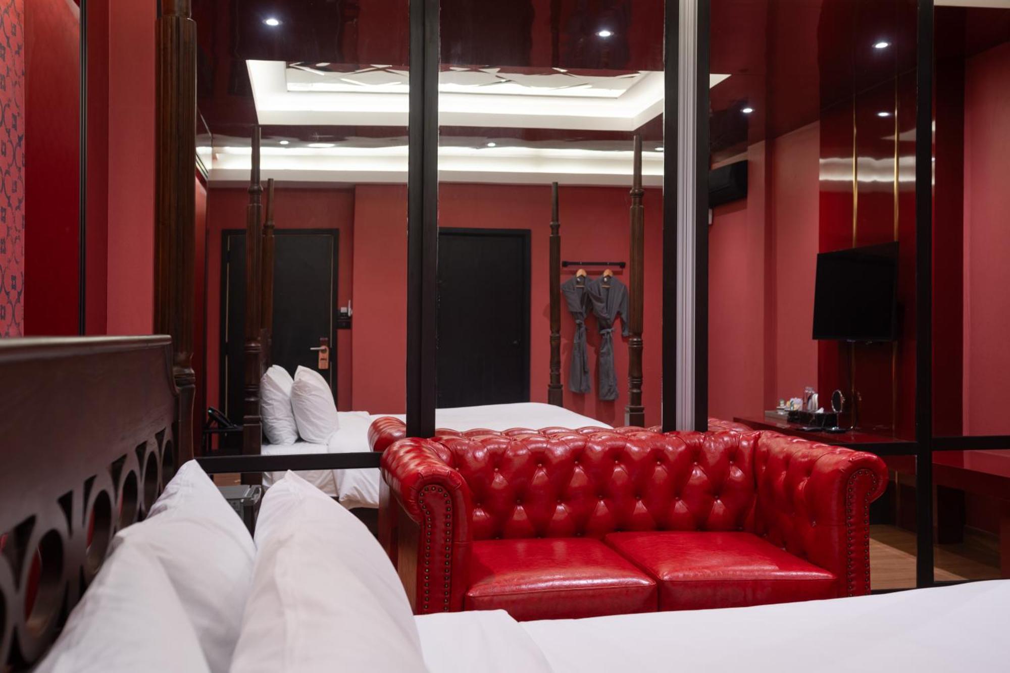 G Boutique Silom Hotel Bangkok Extérieur photo