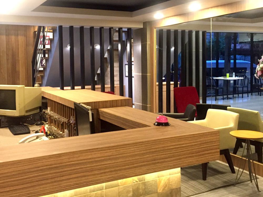 G Boutique Silom Hotel Bangkok Extérieur photo
